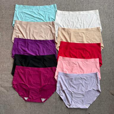 Ultra-Thin Seamless Panty โ Invisible Fit & Bamboo Crotch (Imported)